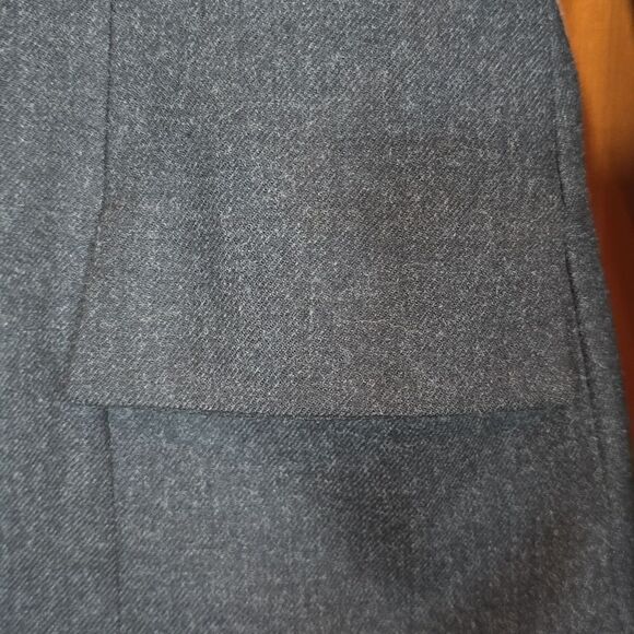 Elegant Wool Black Blazer and Skirt Set. EXCELLENT COND! - Picture 12 of 16